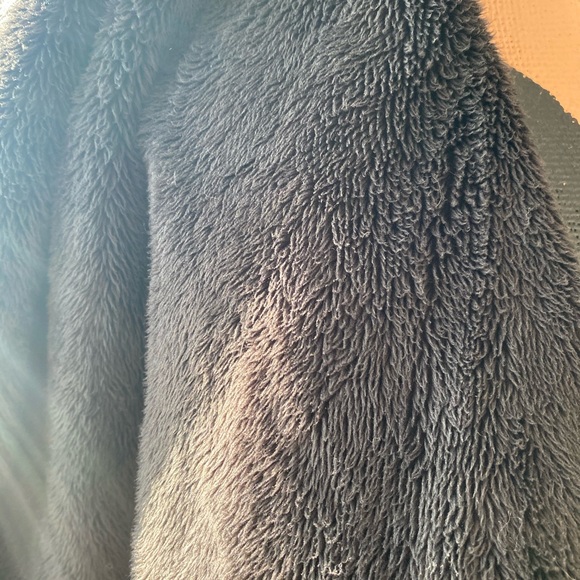 Lululemon size 6 fuzzy wrap - Picture 3 of 6